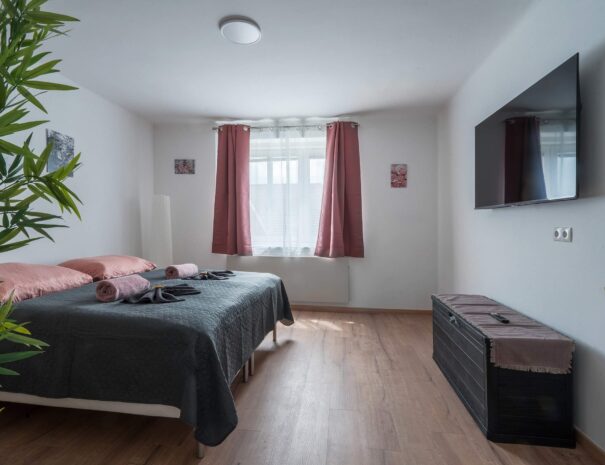 PAR03067-HDR